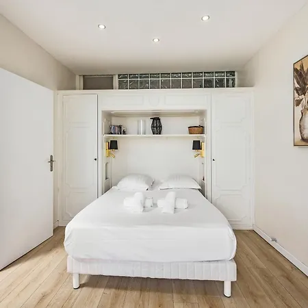 Rue Longue Vue Mer, Spacieux, Rénové Appartement Menton