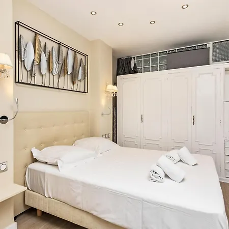 Rue Longue Vue Mer, Spacieux, Rénové Menton